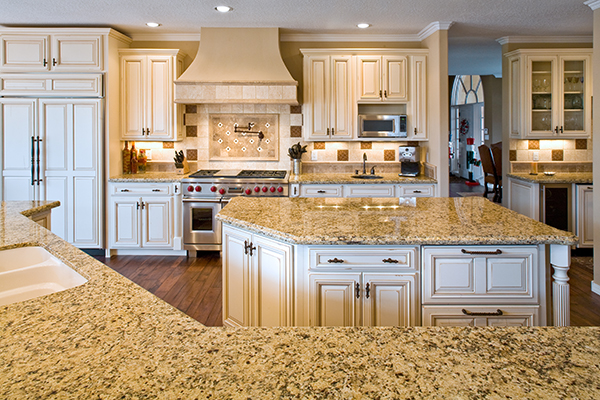 Advantage Cabinetry - Maple with Biscuit Finish and Chocolate Glaze